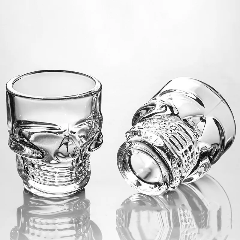 クリエイティブスカルヘッドショットグラス、クリアクリスタルワ - Whisky Beer And Wine のレビューと価格