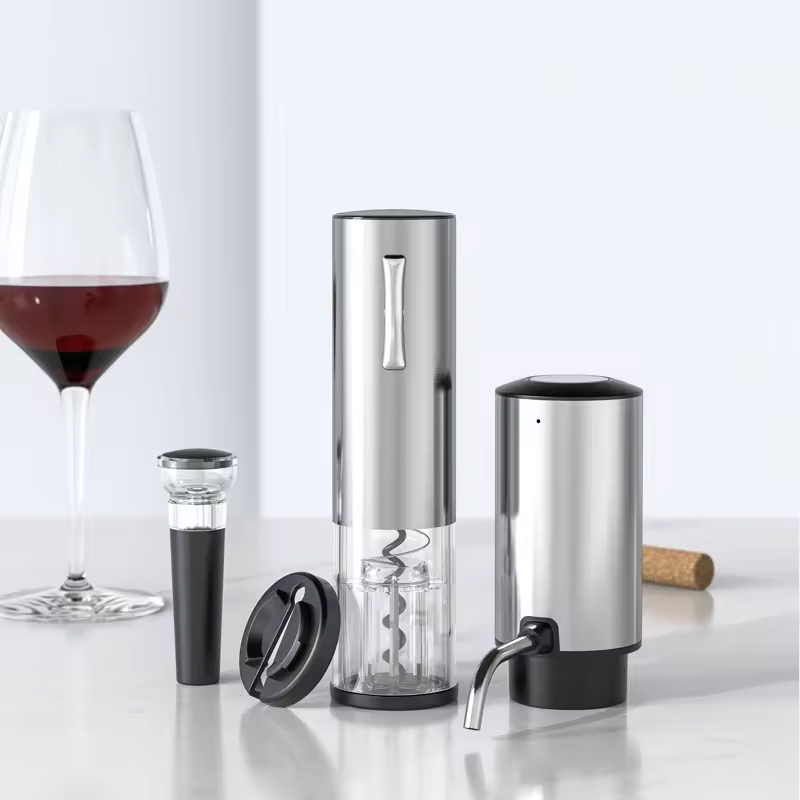 4-in-1充電式電動ワインオープナーセット（エアレーター、 - Wine Opener Electric のレビューと価格