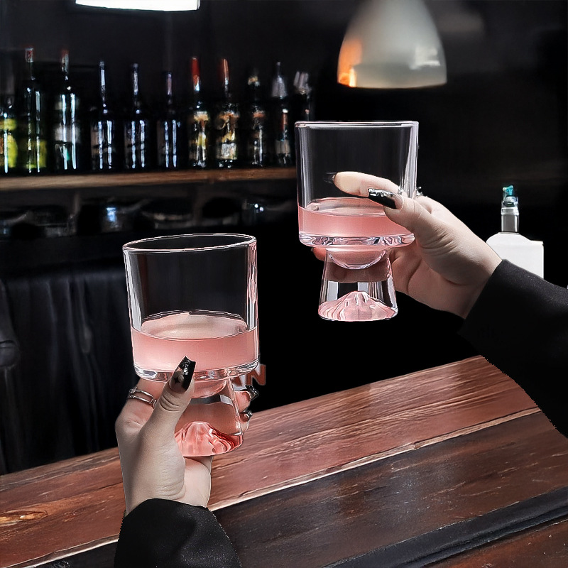 ピンクマウンテンガラスカップ、ハイエンドニッチ少し酔っぱらい - Wine Beer Foot のレビューと価格